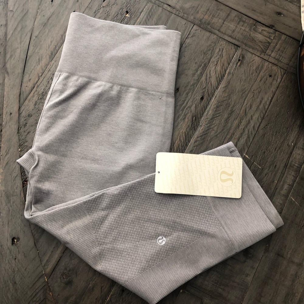 Lululemon Seamlessly Street Crop NWT Sz 8